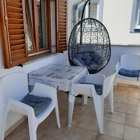 Ruzmarin Apartment