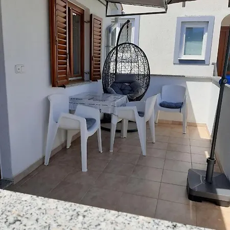 Apartment Ruzmarin *
